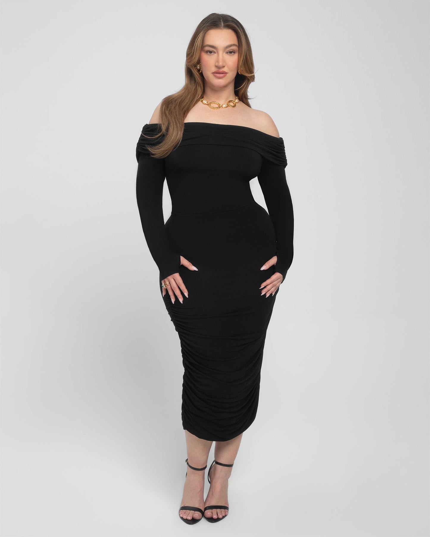 Shapey Off Shoulder Ruched Dress - Black - samana vibes