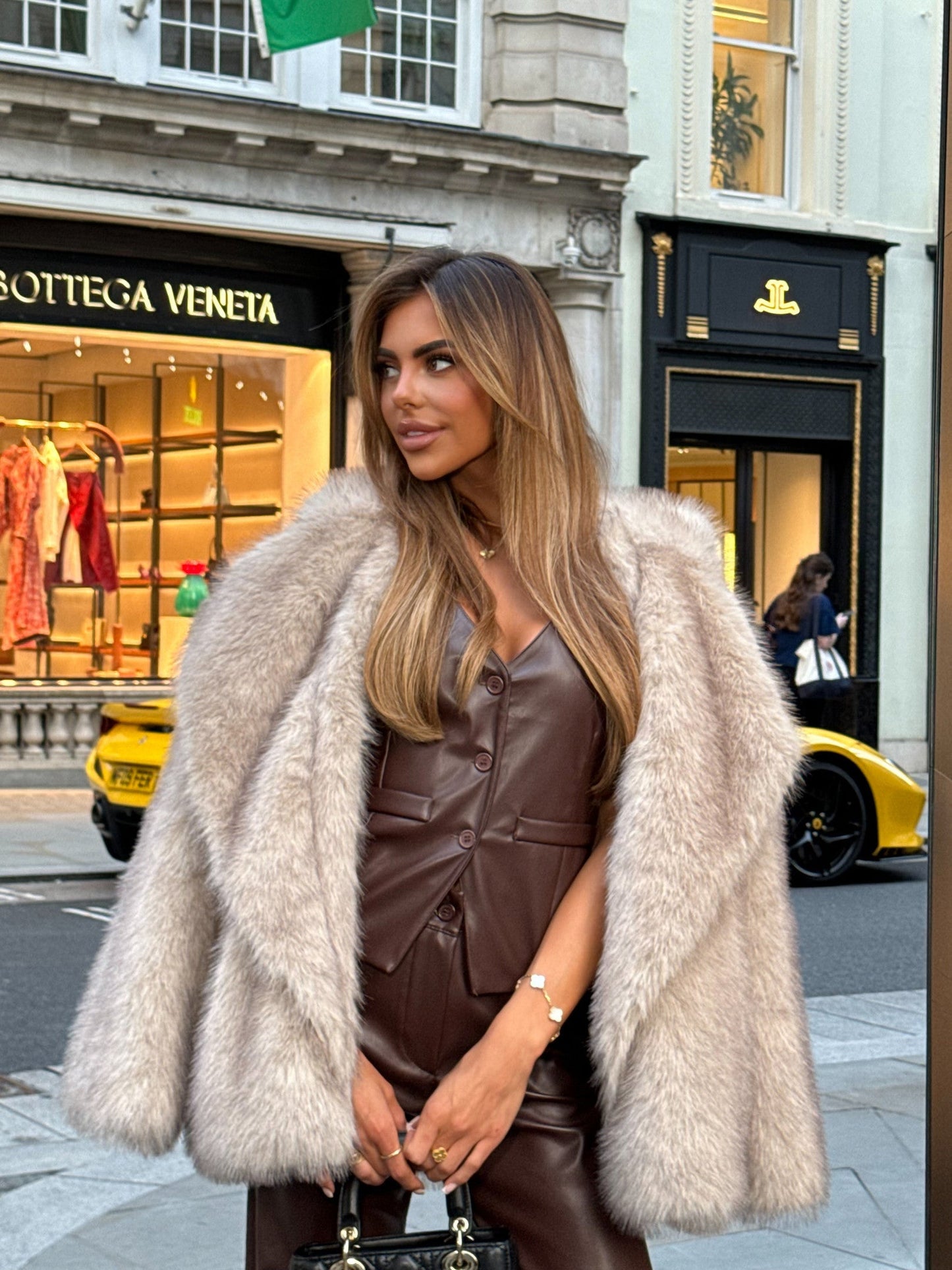 Alaska Fur Coat - Beige - samana vibes
